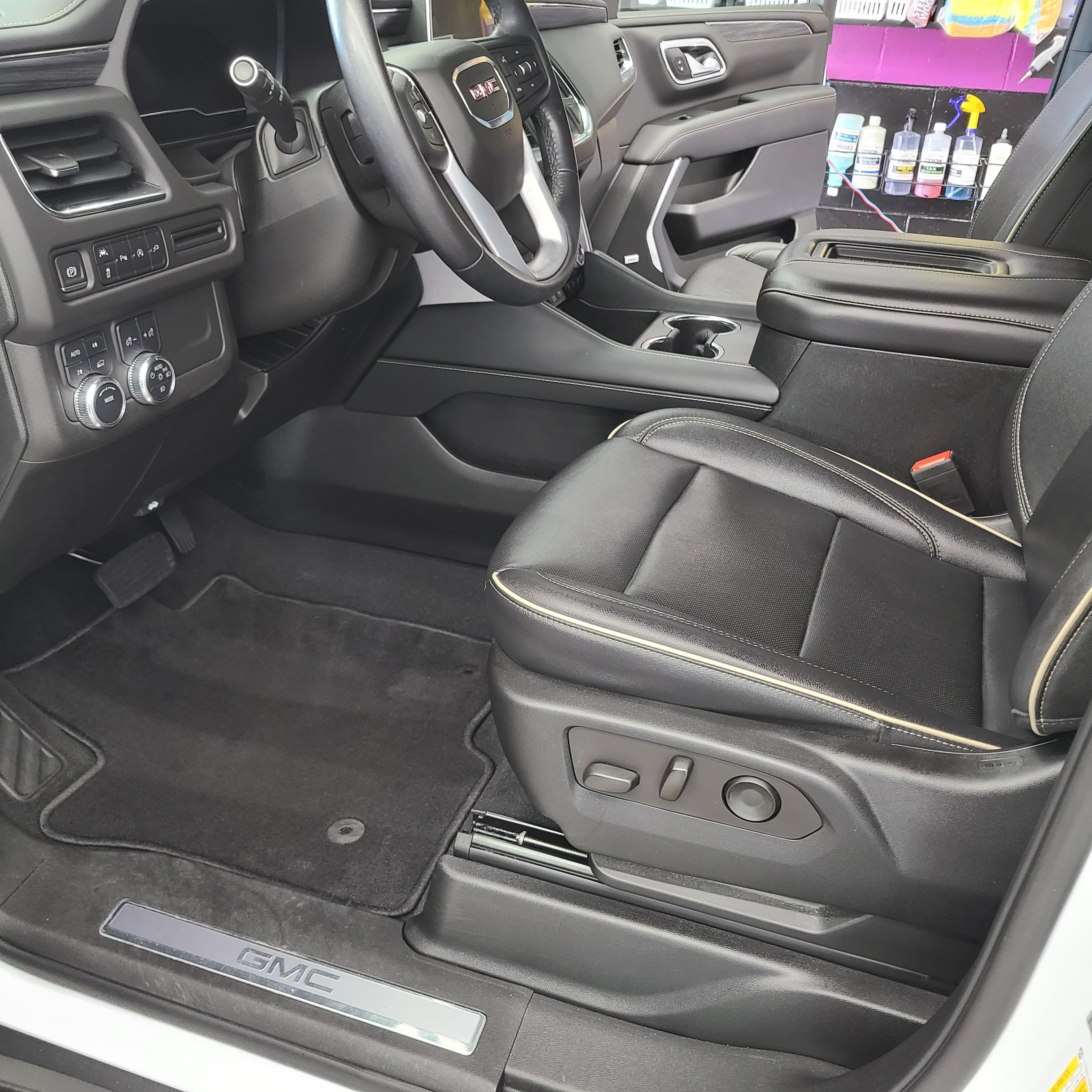 Complete detail still 1